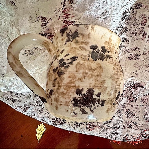 Stoneware Spotted/Speckled‎ Earth Tone Hand Thrown Pottery Mug With Maker Mark - Picture 7 of 12